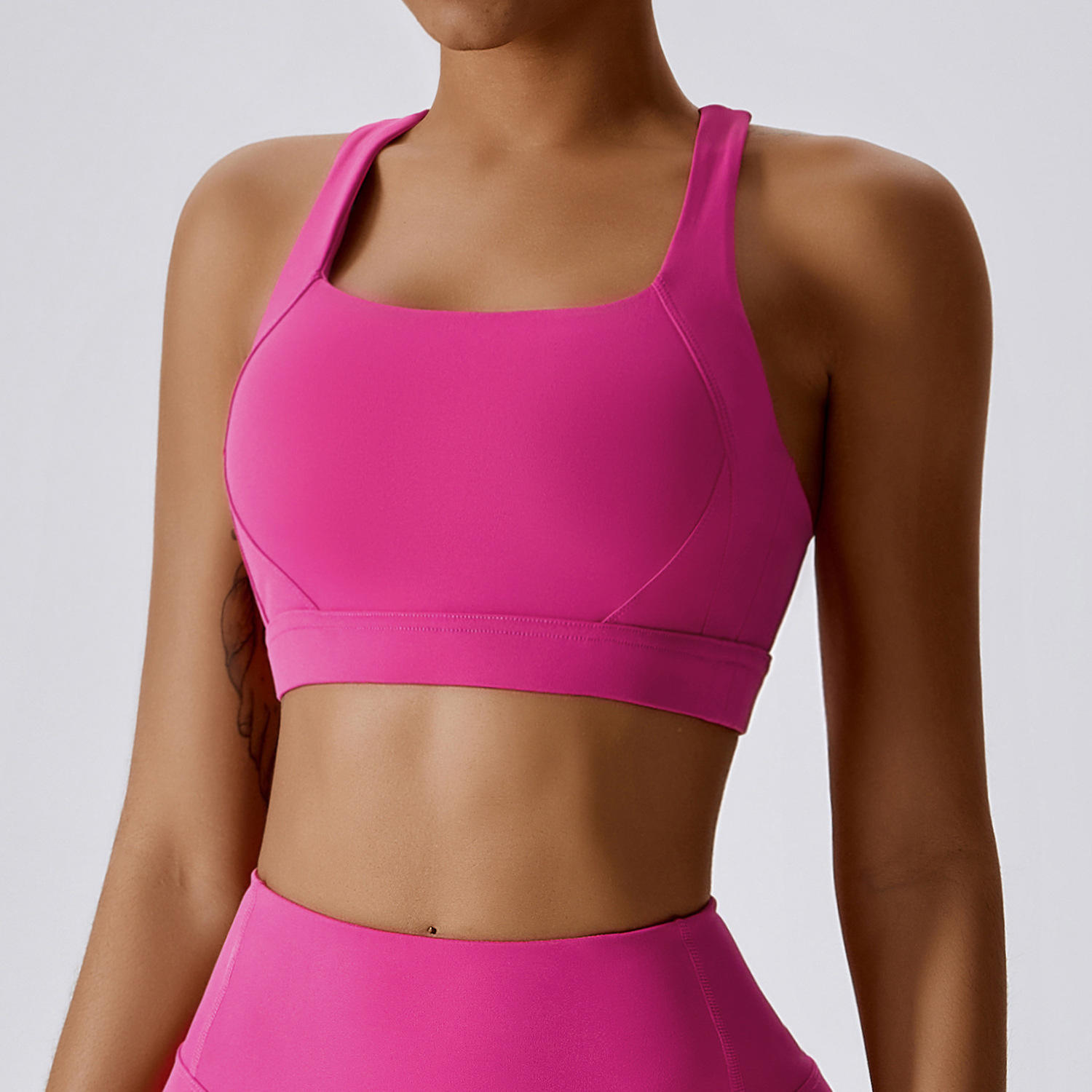 Breathable High-Support Sports Bra with Crisscross Straps