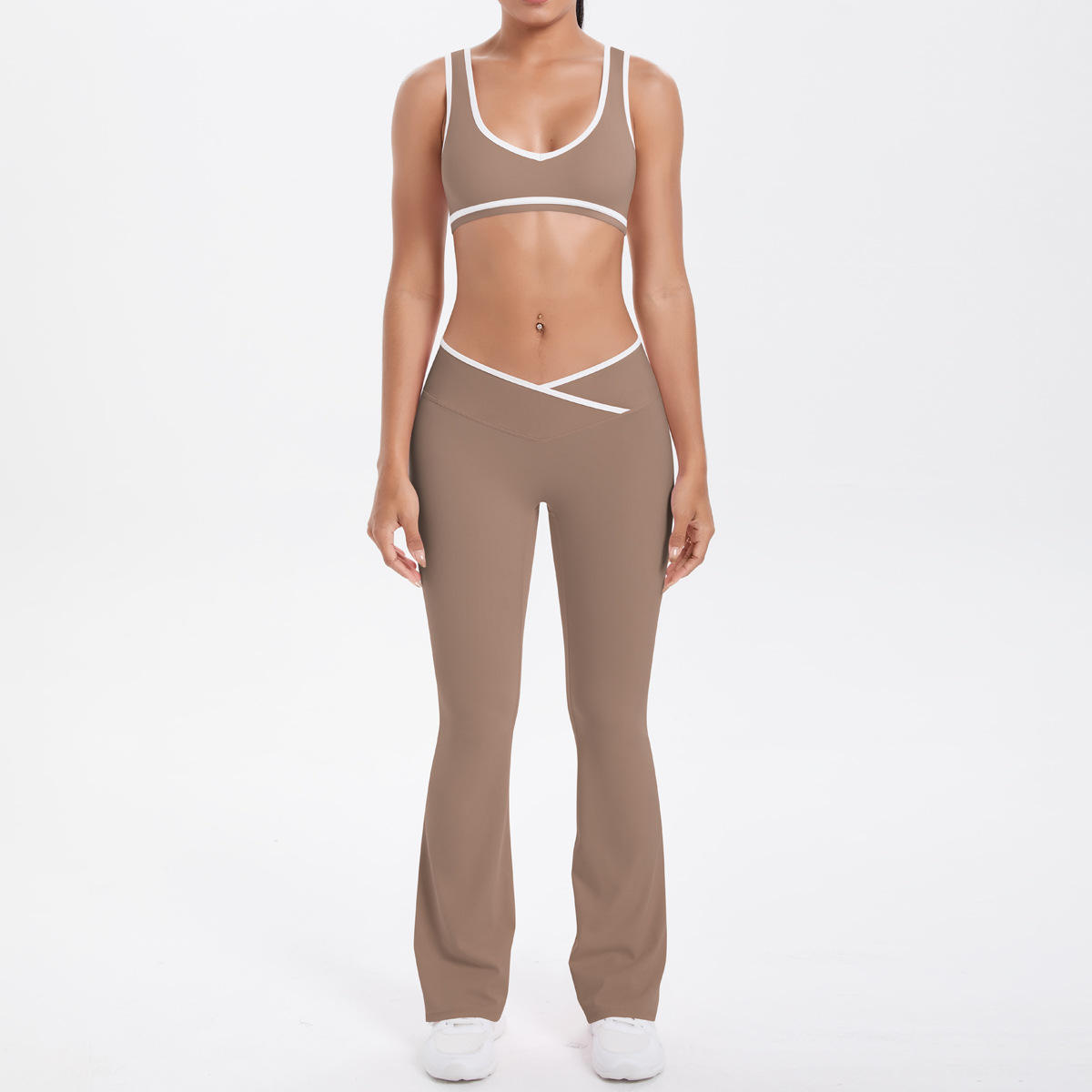 High-Waisted Plus Size 2-Piece Set with Contrasting Color V-Neck Top