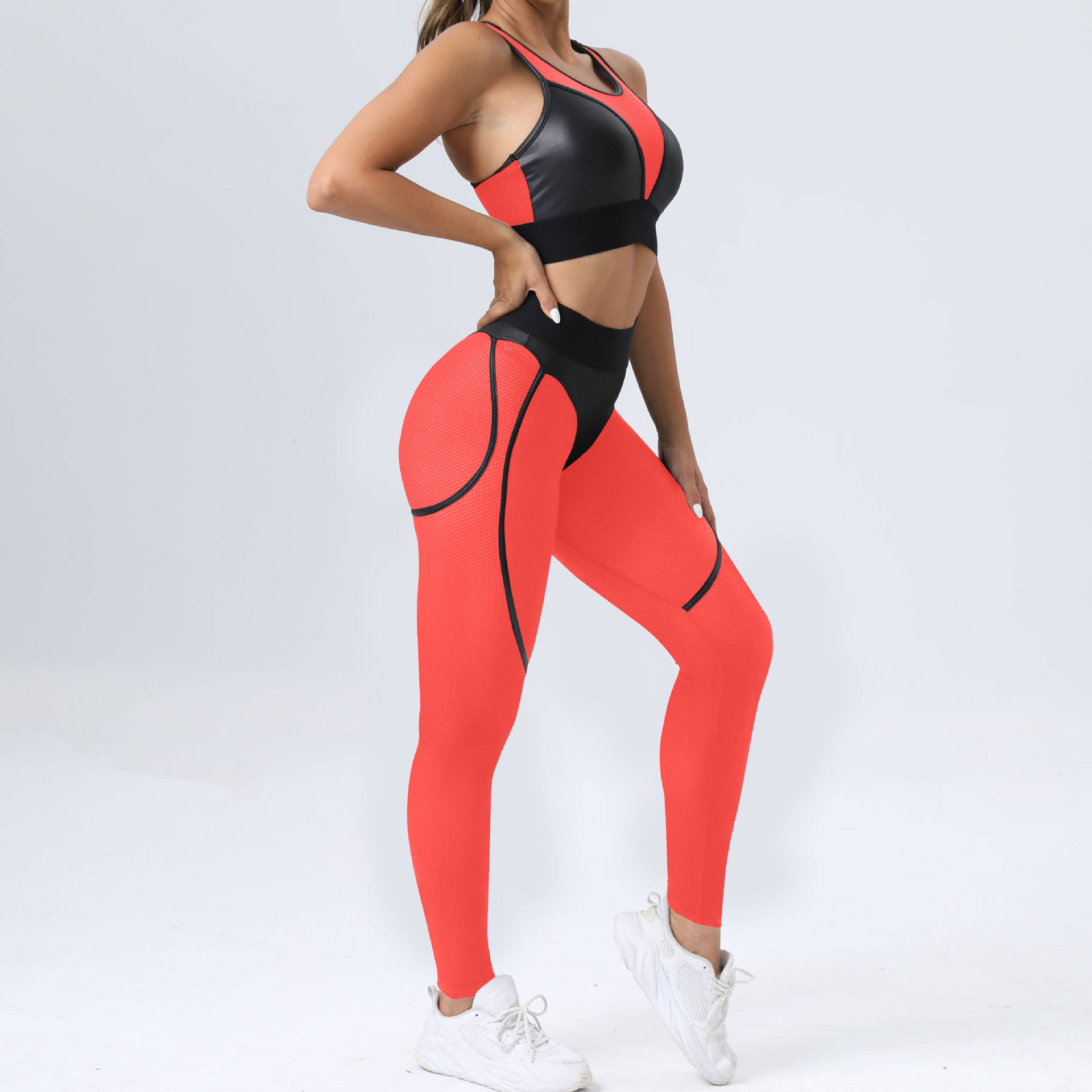 Plus Size Women's Breathable Yoga Set with Butt-Lifting Mesh