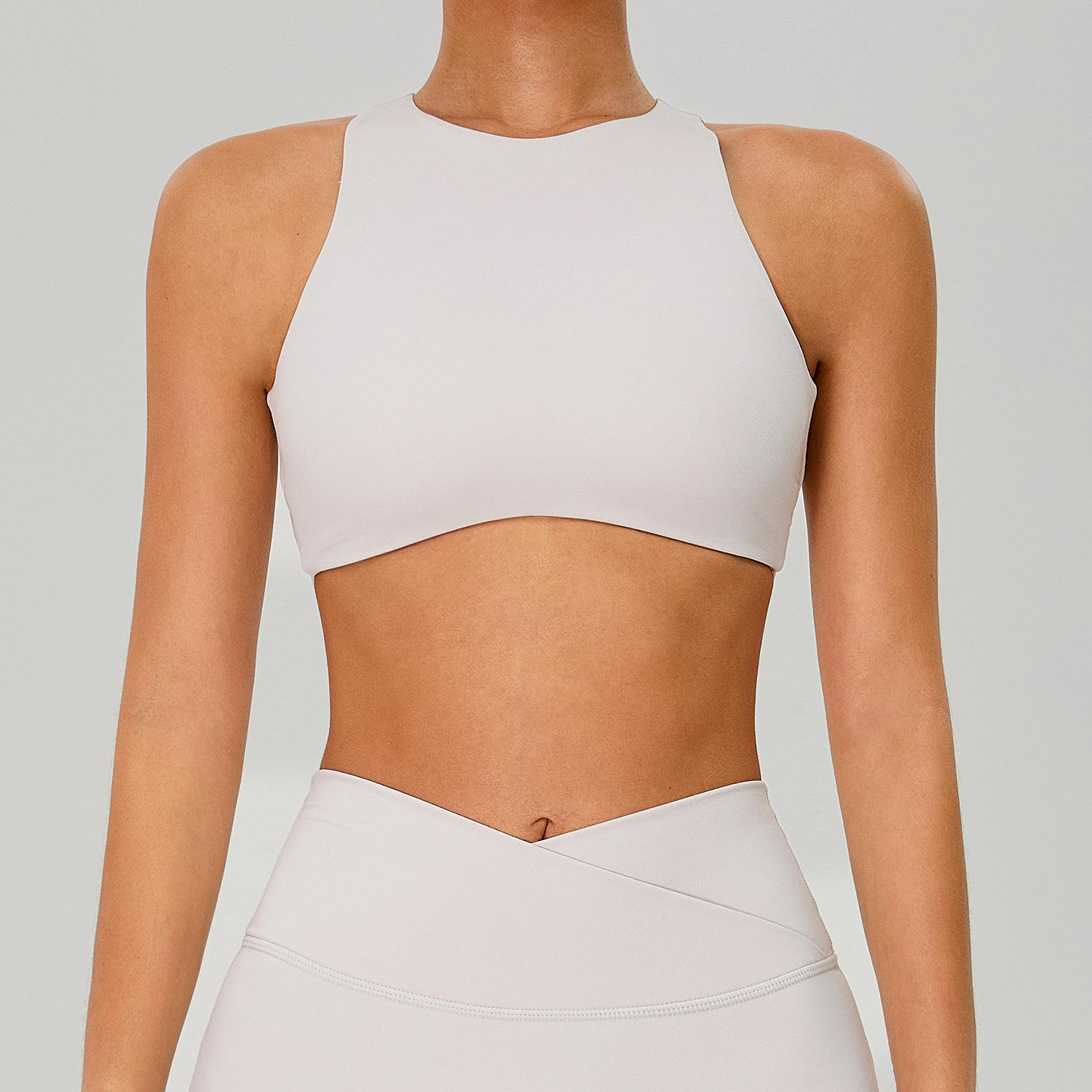 Seamless Breathable Yoga Sports Bra for Women with Crisscross Straps