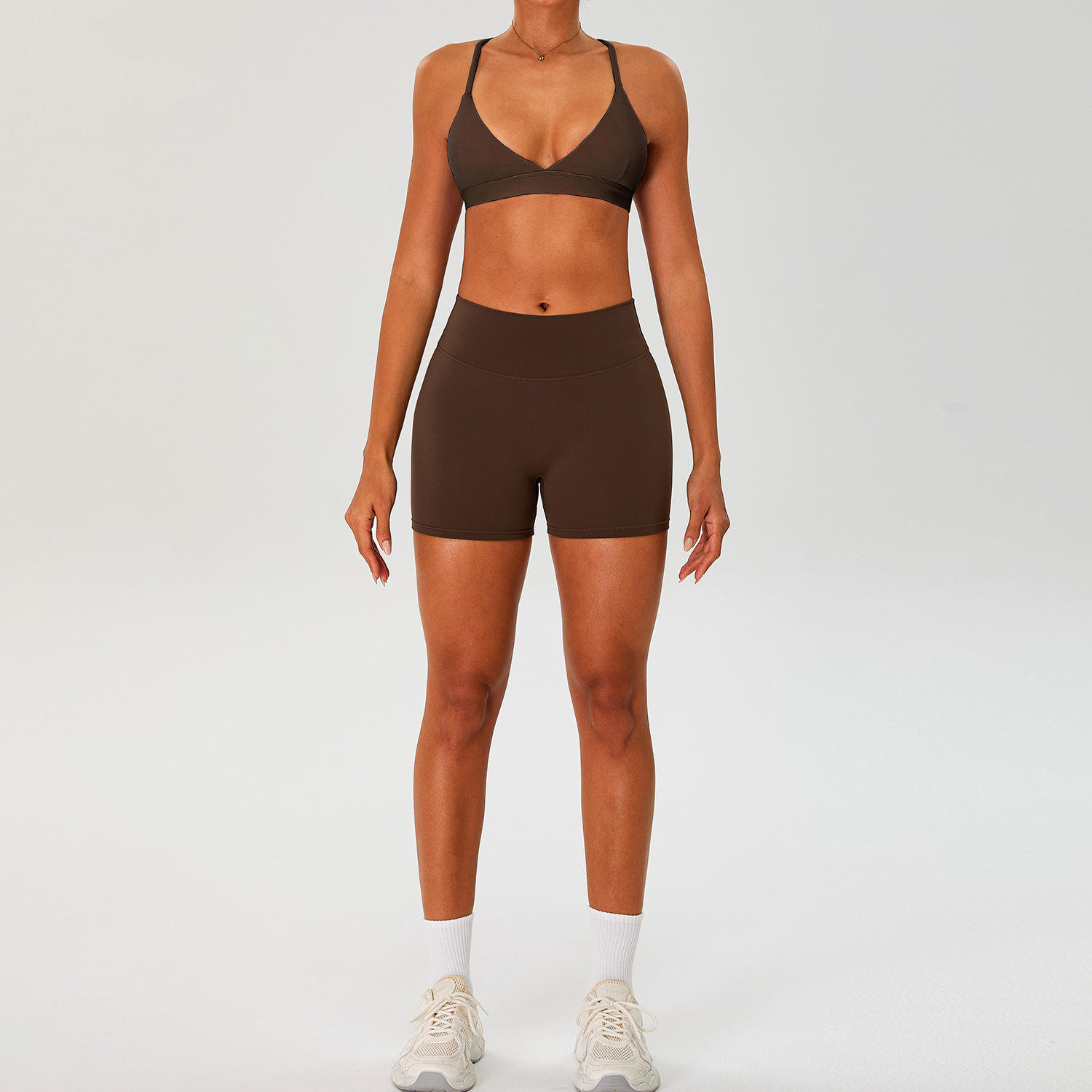 Breathable Crisscross Strap 2-Piece Sports Set with Hip-Lifting Design